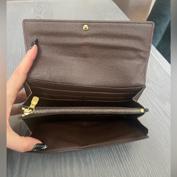 Louis Vuitton Damier Ebene Sarah Wallet - Picture 8 of 14